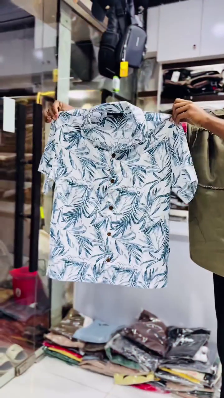 Floral Printed Regular Fit Casual Shirt - Image 5