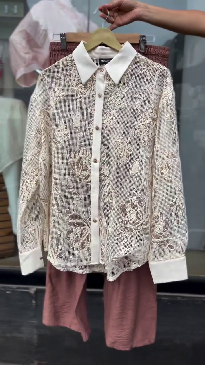 Floral Printed Spread Collar Long Sleeves Sheer Cotton Shirt