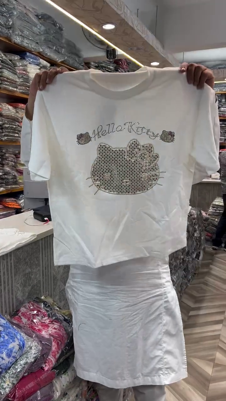 Women Hello Kitty Printed T-shirt - Image 4
