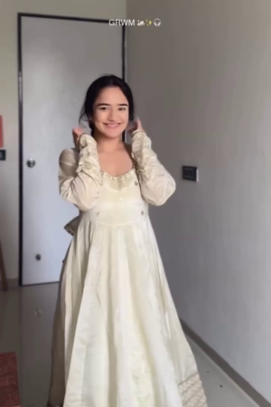 Women Cream Anarkali Kurta Set with Dupatta