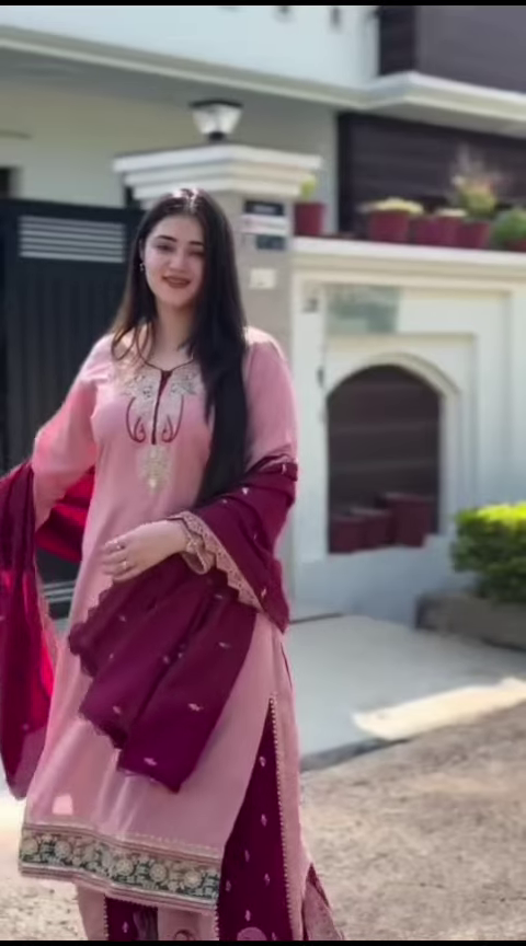 Women Ethnic Motifs Embroidered Regular Thread Work Kurta with Sharara & With Dupatta - Image 3