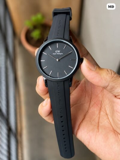 Daniel Wellington Silicone Strap Sporty Look Men's Watch